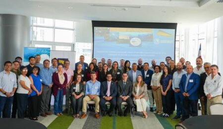 Taller regional fortalece la actualización de la evaluación de la población de dorado en el Océano Pacífico Oriental